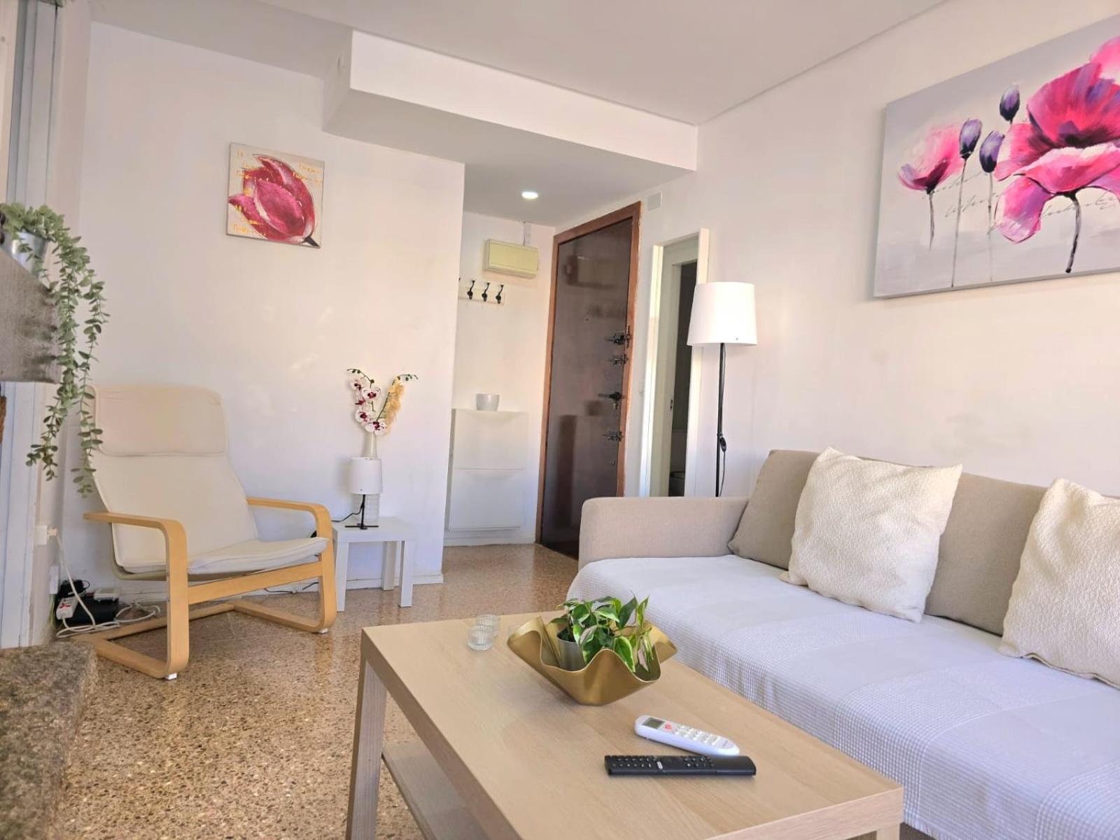 Nogalera Rainbow 2-Bedroom Apartment, Pool And Parking By Namaste Elite Торремолинос Экстерьер фото