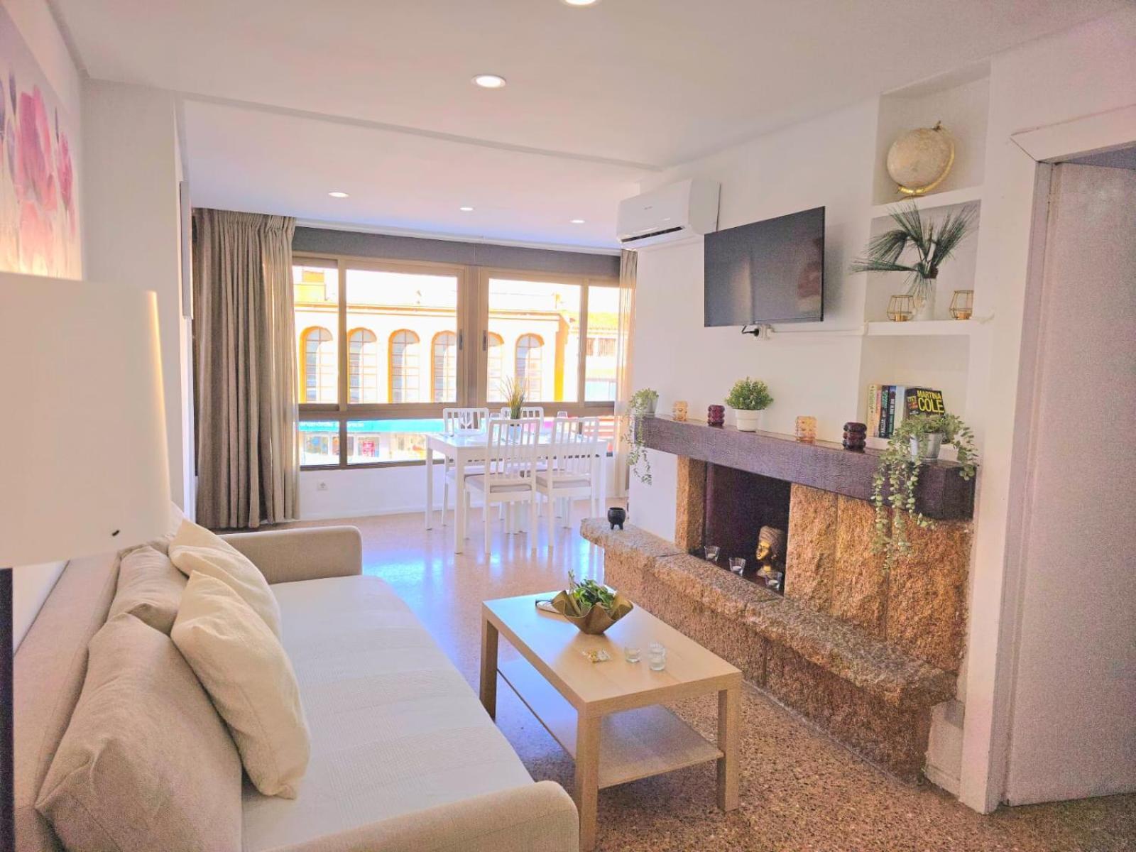 Nogalera Rainbow 2-Bedroom Apartment, Pool And Parking By Namaste Elite Торремолинос Экстерьер фото