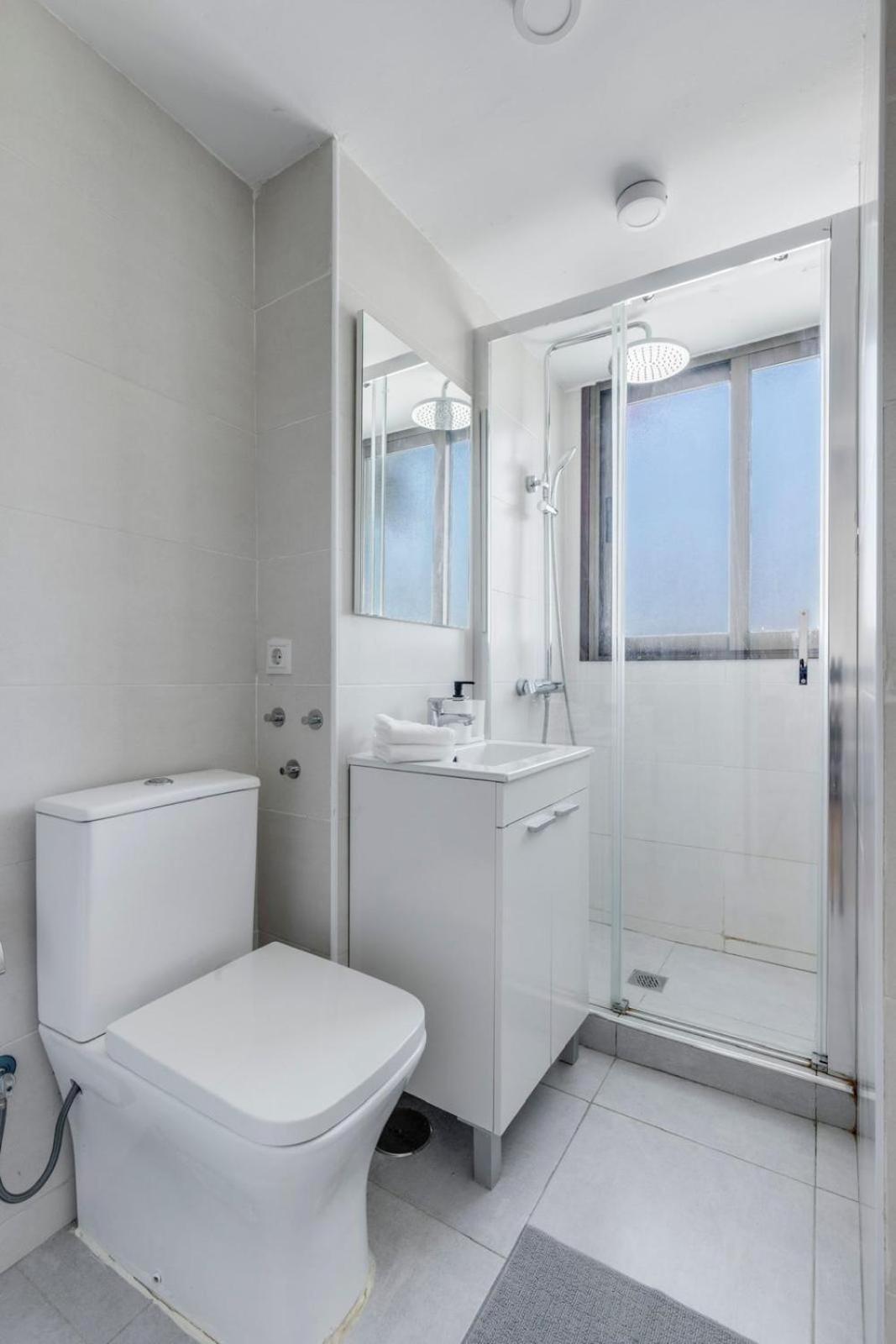 Nogalera Rainbow 2-Bedroom Apartment, Pool And Parking By Namaste Elite Торремолинос Экстерьер фото