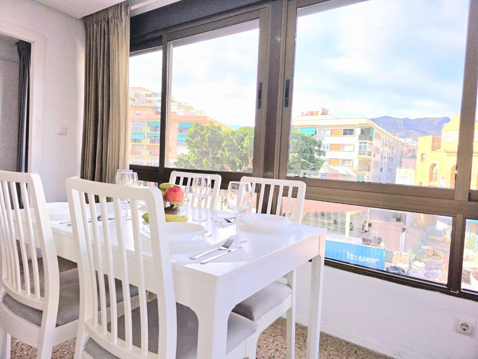 Nogalera Rainbow 2-Bedroom Apartment, Pool And Parking By Namaste Elite Торремолинос Экстерьер фото