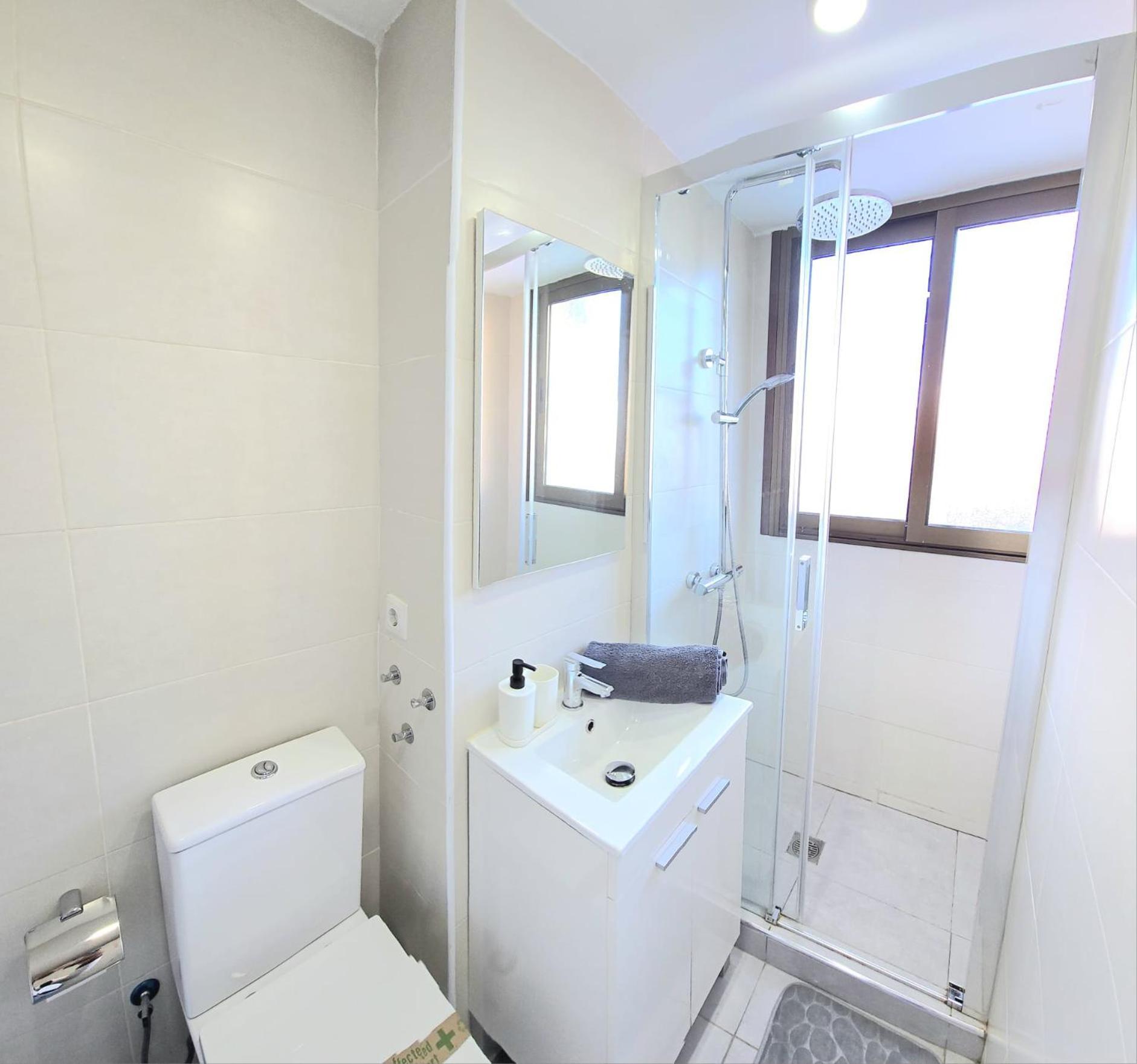 Nogalera Rainbow 2-Bedroom Apartment, Pool And Parking By Namaste Elite Торремолинос Экстерьер фото